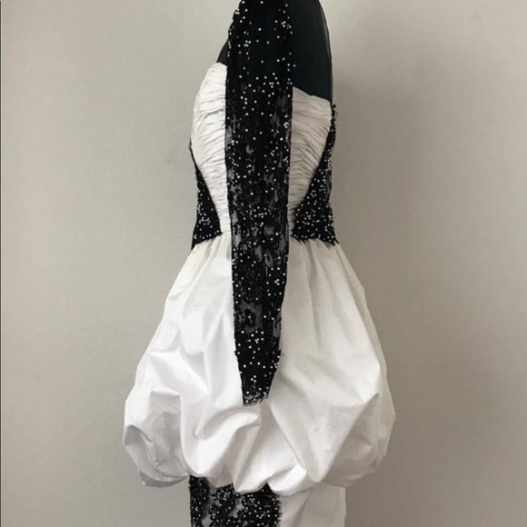 VICTORIAN BLACK AND WHITE MIDI VINTAGE PEPLUM CRYSTAL WEDDING DRESS - Picture 3 of 9